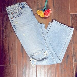 Y2K Stradivarius Light Wash Wide Leg Distressed Jeans